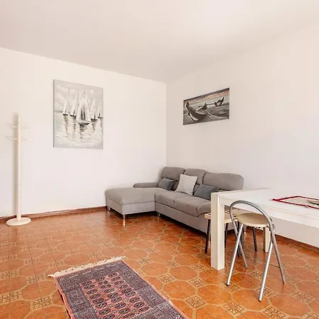 For Families And Friends Near Lerici! Apartment